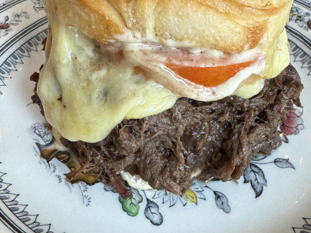 Aupa Caminito - Croissant Burger 