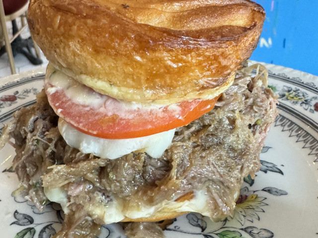 Aupa Caminito - Croissant Burger 